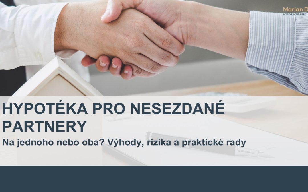 Pár diskutující o hypotéce na jednoho nebo oba partnery, výhody a rizika hypotéky pro nesezdané páry